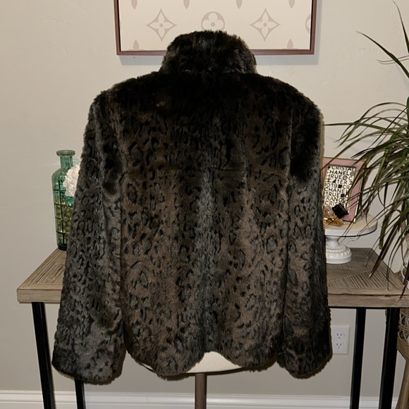 Dennis by Dennis Basso Faux Fur Cheetah Zip Up Glam Zip Up Jacket Size Large Fur - Picture 6 of 7